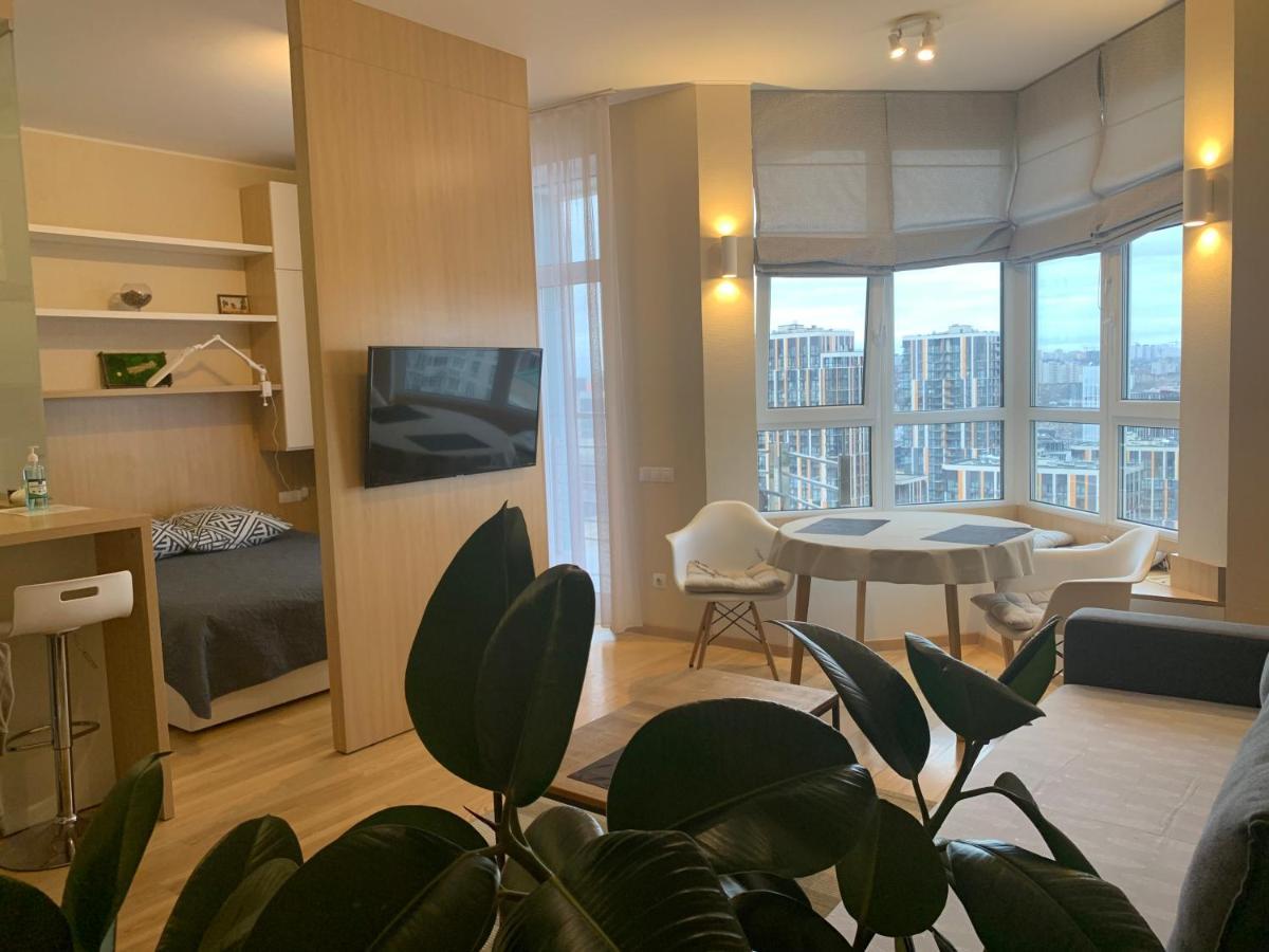 Comfortable Apartments French Quarter Акумулятори Світло Інтернет Завжди Kiev Bagian luar foto