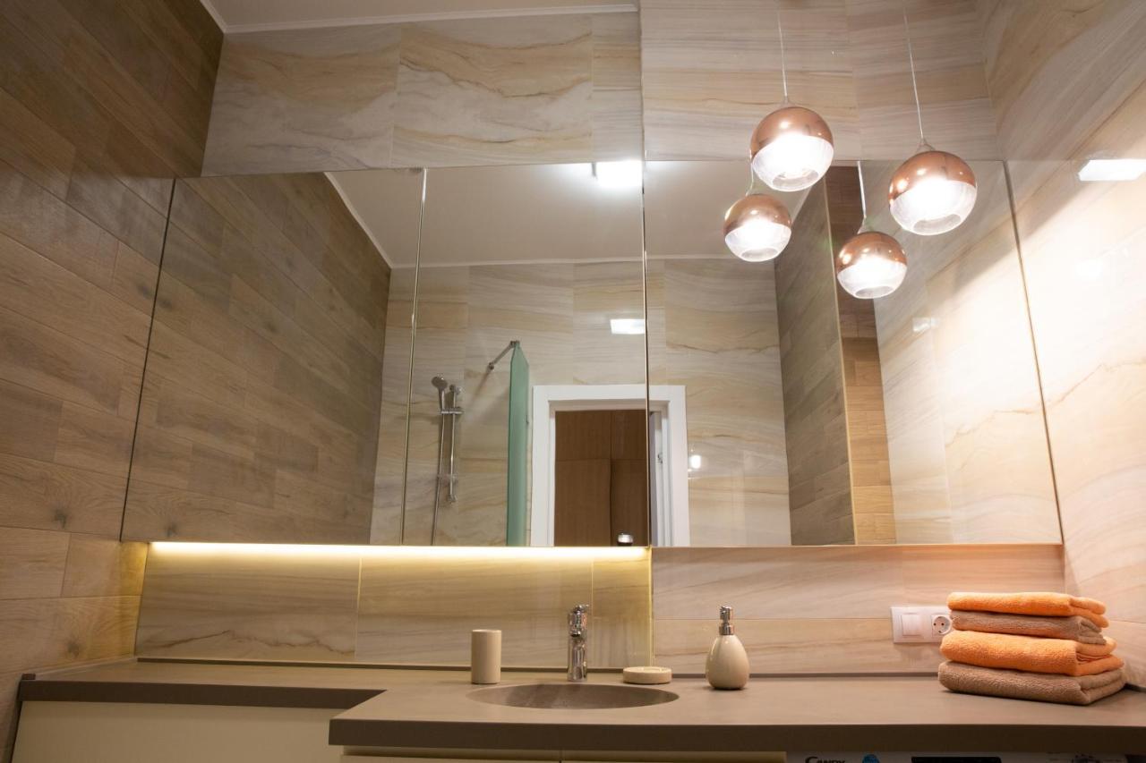 Comfortable Apartments French Quarter Акумулятори Світло Інтернет Завжди Kiev Bagian luar foto