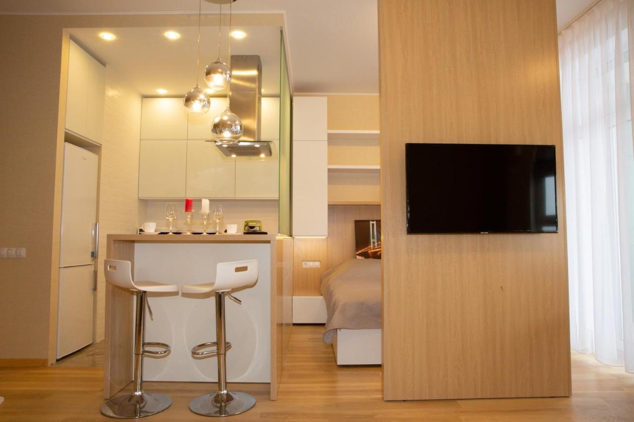 Comfortable Apartments French Quarter Акумулятори Світло Інтернет Завжди Kiev Bagian luar foto