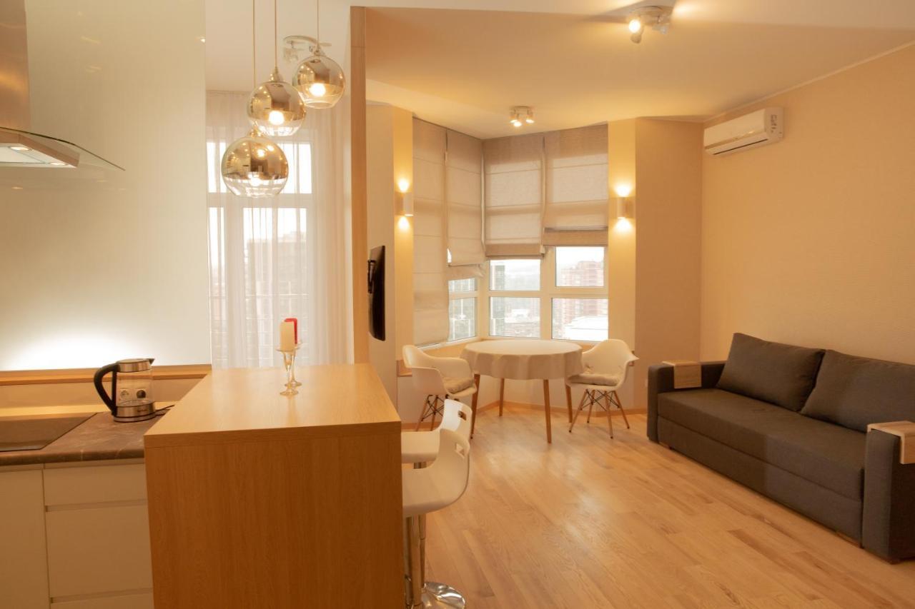 Comfortable Apartments French Quarter Акумулятори Світло Інтернет Завжди Kiev Bagian luar foto