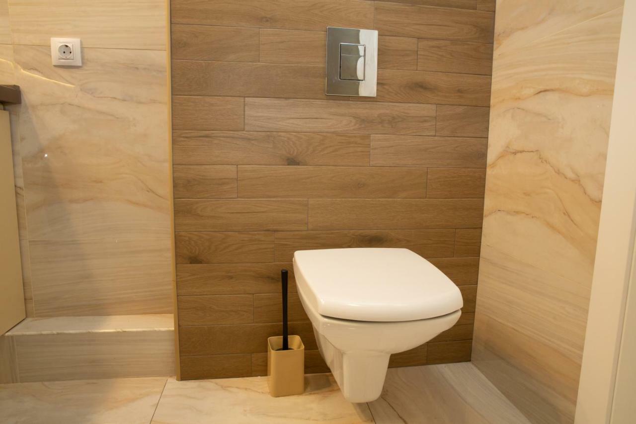 Comfortable Apartments French Quarter Акумулятори Світло Інтернет Завжди Kiev Bagian luar foto