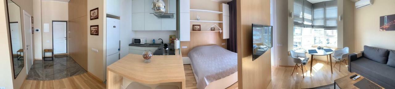 Comfortable Apartments French Quarter Акумулятори Світло Інтернет Завжди Kiev Bagian luar foto